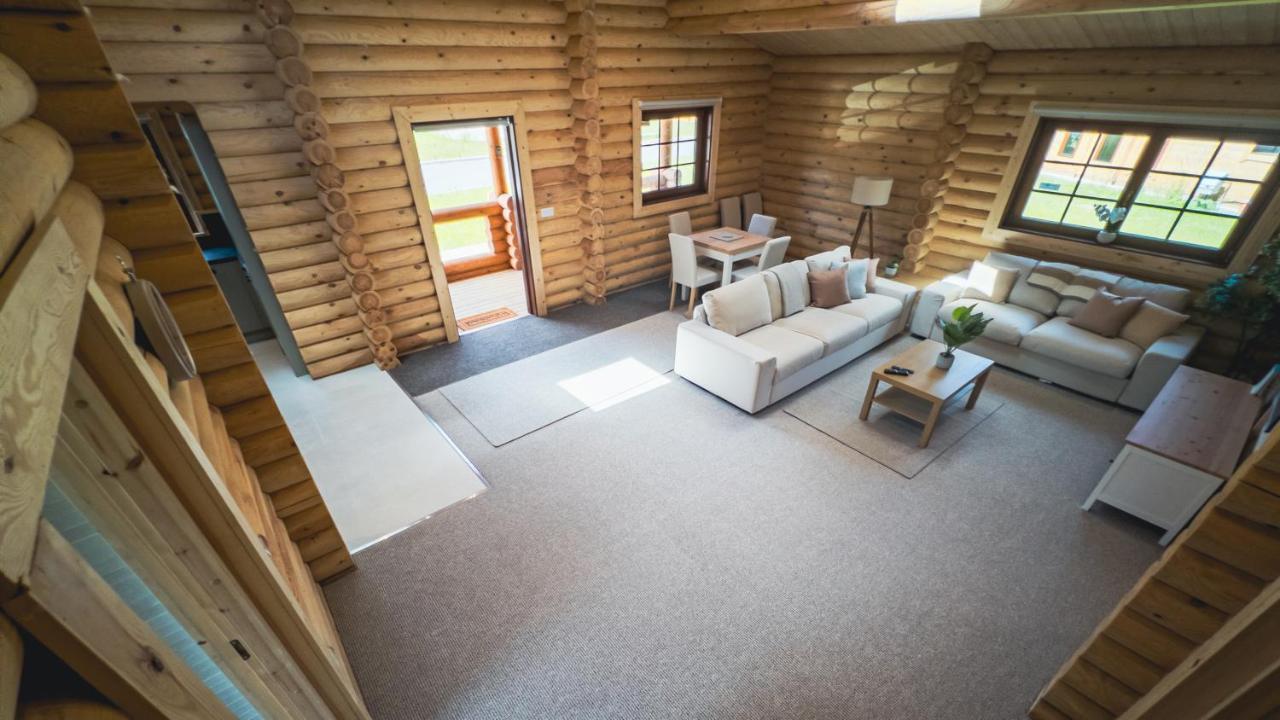 Aspen Lodge, Amazing New Log Cabin With Hot Tub - Sleeps 6 - Felmoor Park Morpeth Bagian luar foto