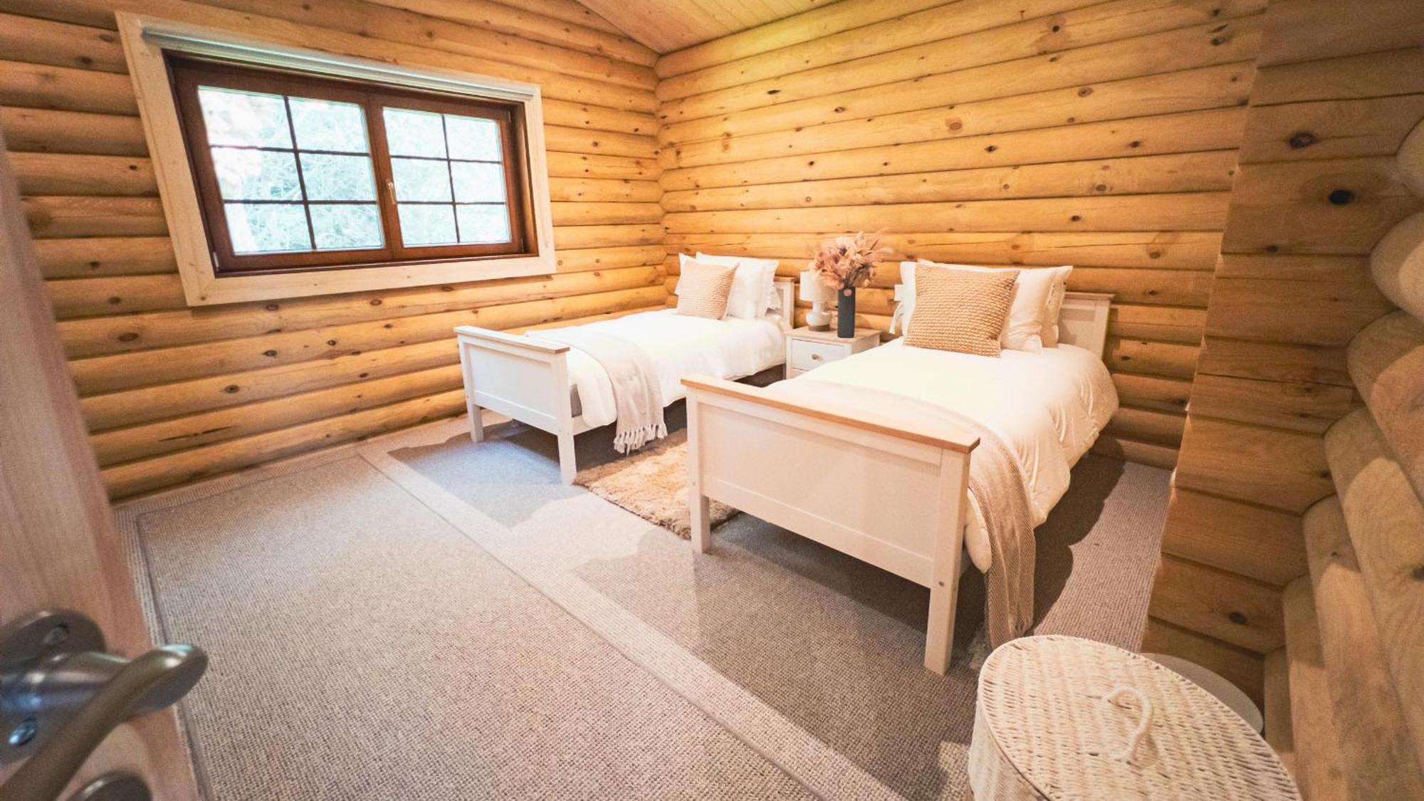 Aspen Lodge, Amazing New Log Cabin With Hot Tub - Sleeps 6 - Felmoor Park Morpeth Ruang foto